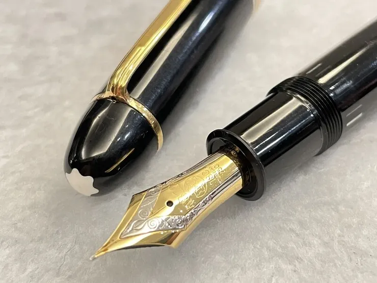 二版專有的握位，跟其他版本不一樣