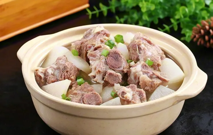 羊肉蘿蔔煲 