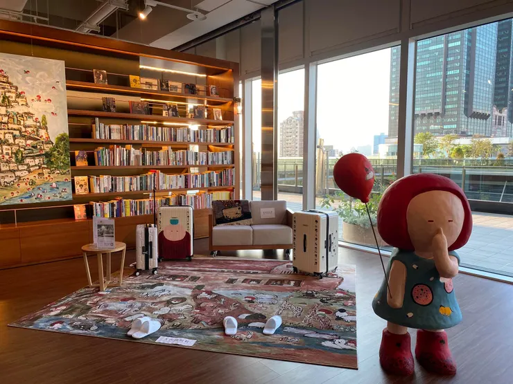 知名飯店樓上的書店美的誇張