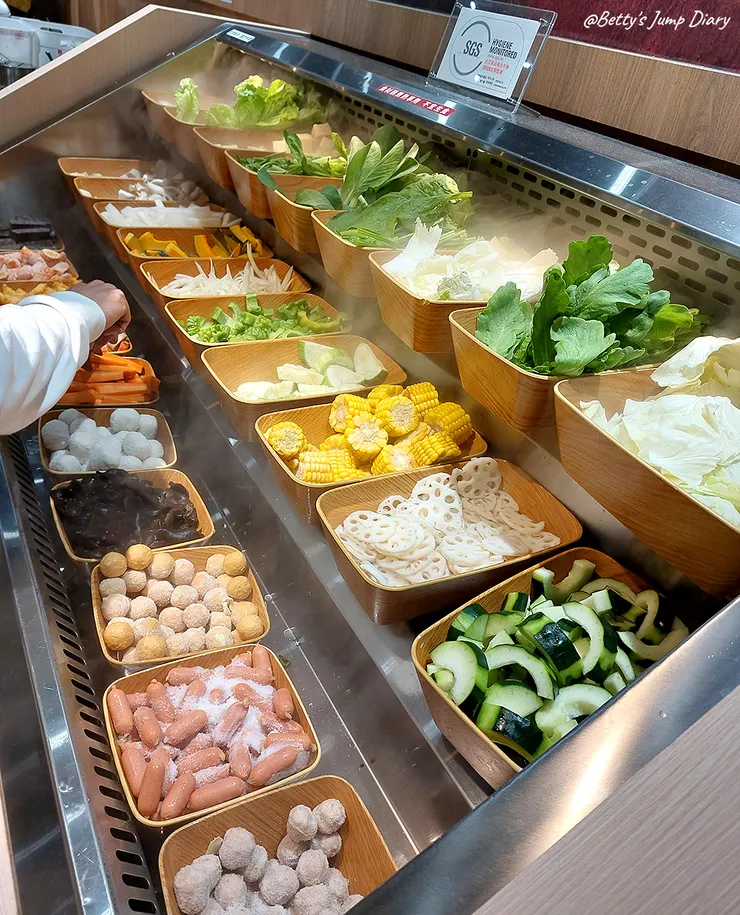 ▲荖子鍋PLUS家樂福平鎮店美食街內/ 圖片來源:Betty's Jump Diary