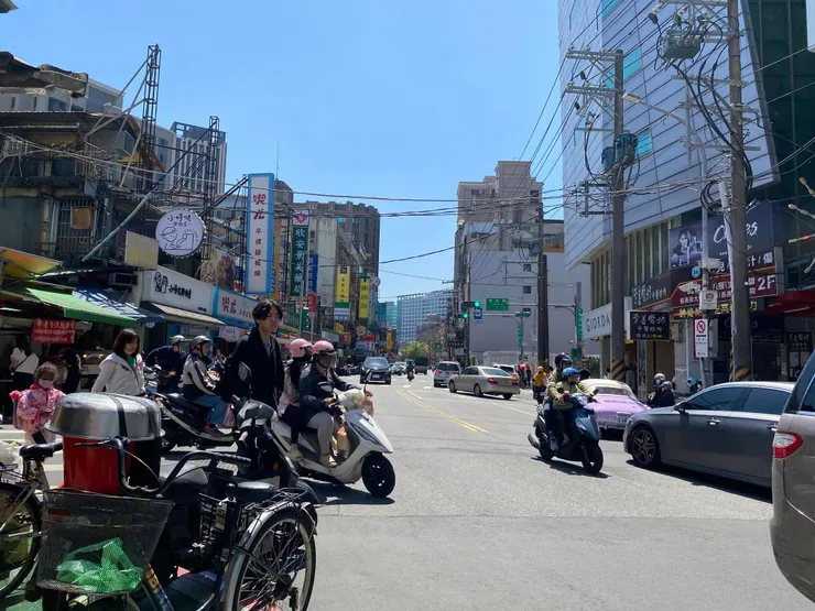 瑠公圳流過的景文街