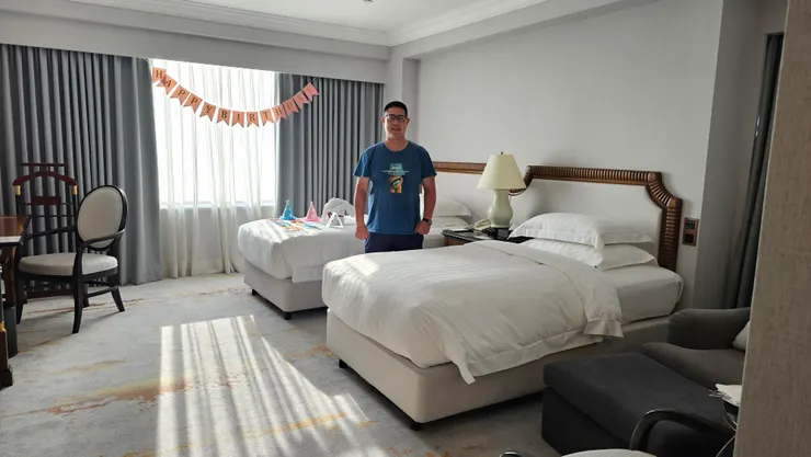 這是高雄漢來大飯店全新裝潢過後的客房!但浴室還是舊裝潢!