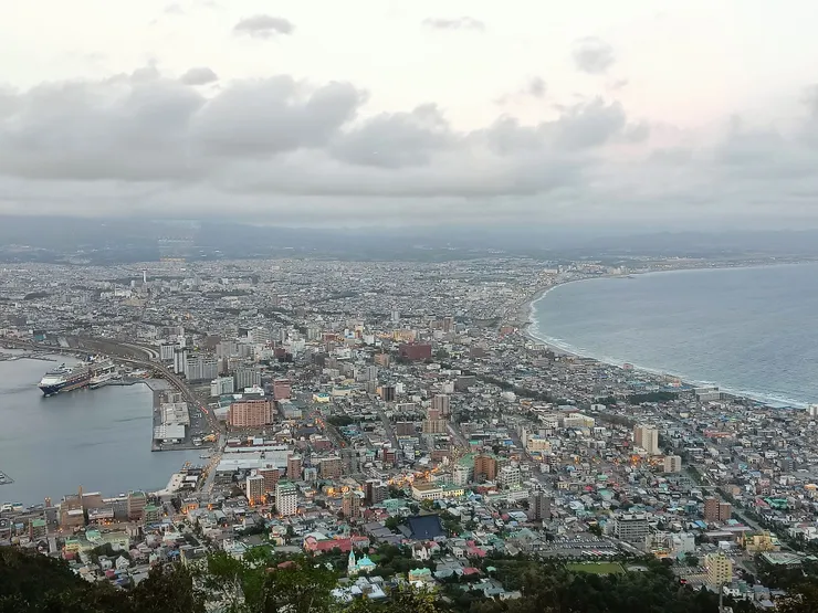 傍晚的函館山景色，整個市區盡收眼底