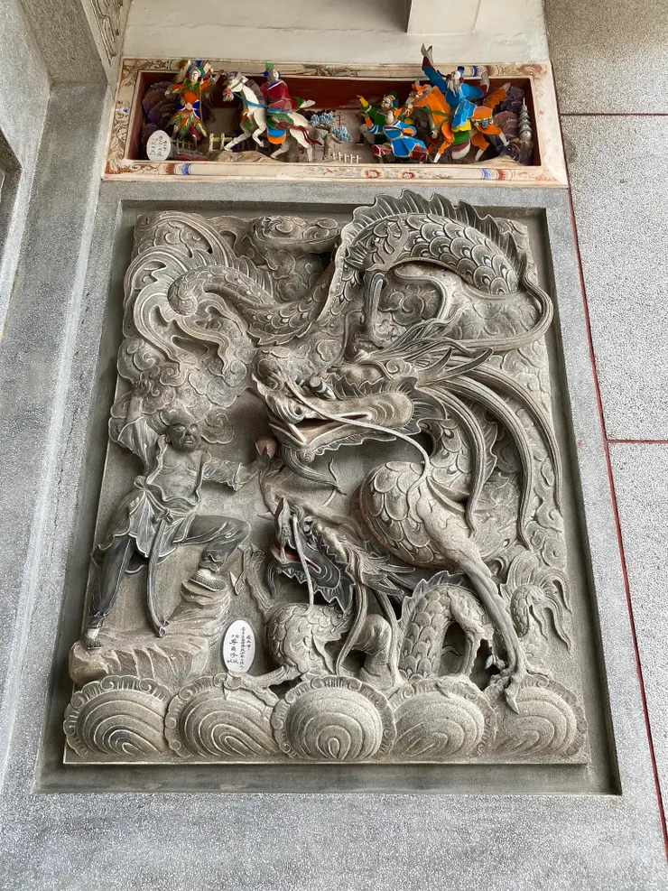 精美的石雕壁堵與剪粘