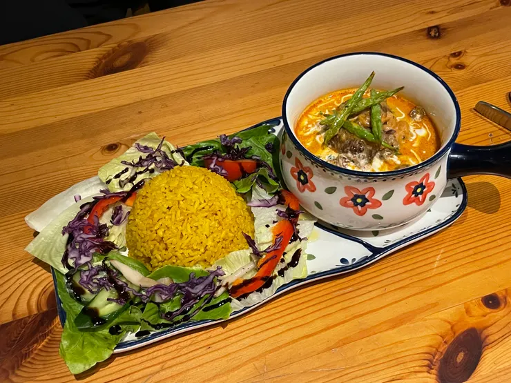 19世紀東歐傳統料理 番茄起司慢煮牛   440元