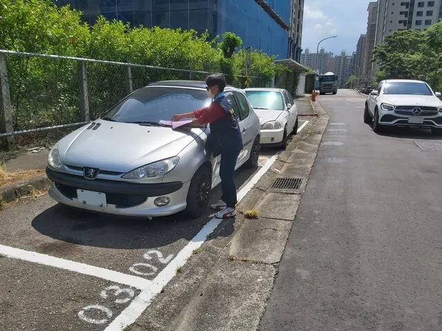 新北市交通局公告,新店、淡水、鶯歌、永和部分路段路邊停車格,自8/1起將收費管理。圖/新北市交通局