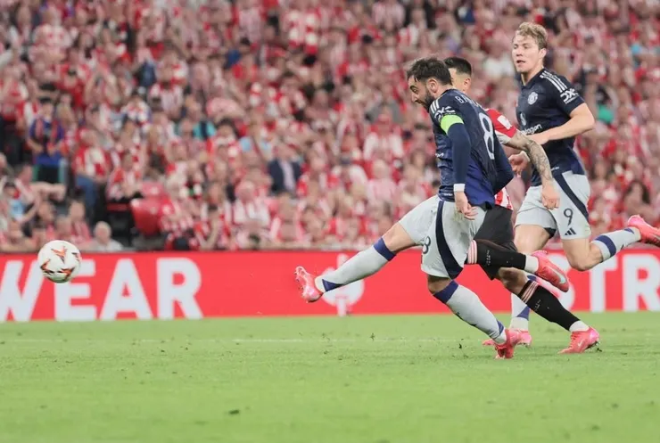 般奴費南迪斯梅開二度助曼聯大勝3:0