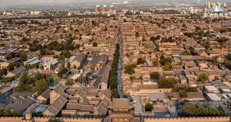 平遙古城位於山西省，為中國最具代表性的明清時期古城之一。