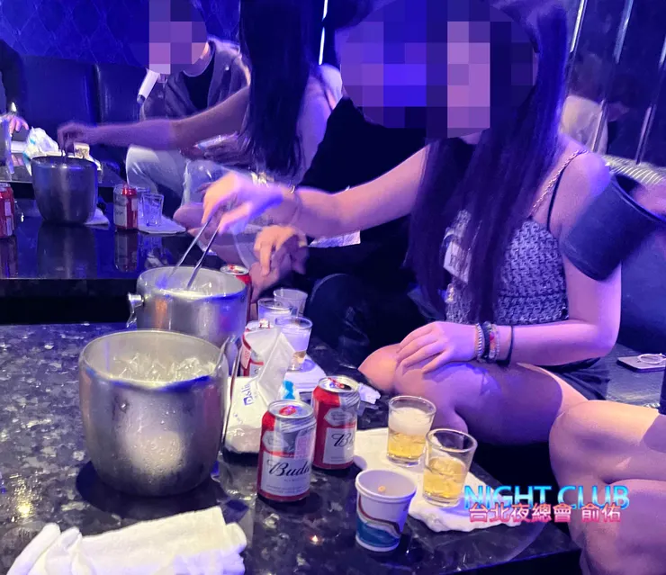 金從制服酒店消費