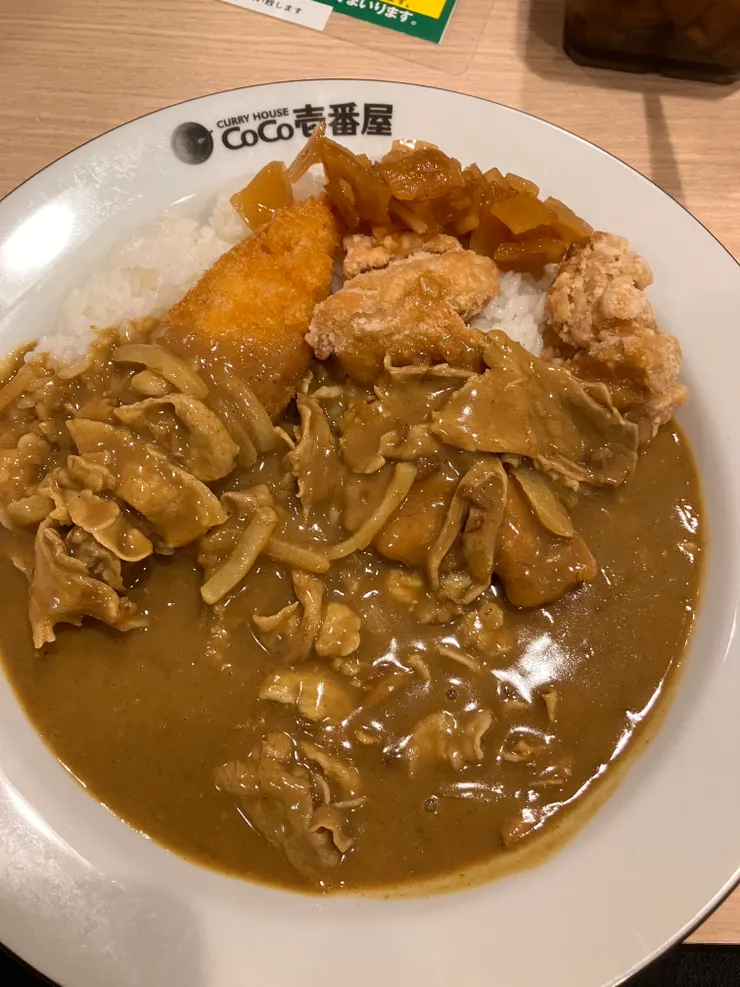 涮豬肉或菇菇咖喱當底再配其他的