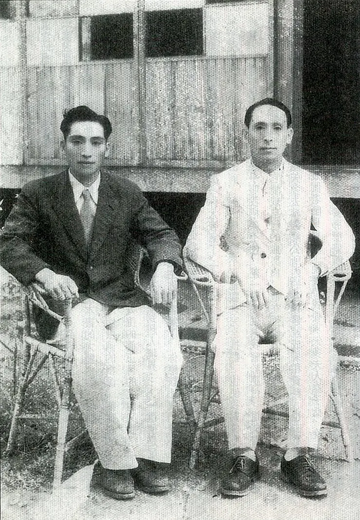 高一生先生（右）與湯守仁先生