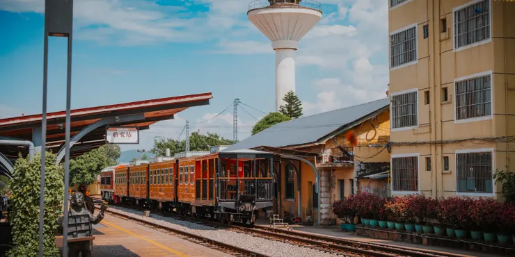 臨安站的內部站台