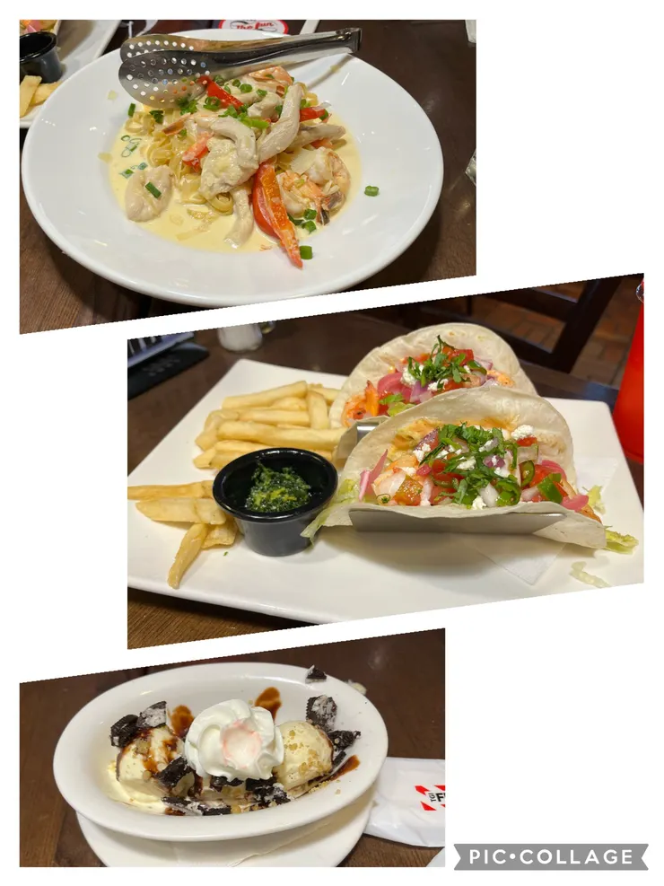 奶油鮮蝦雞肉寬麵、新口味蒜味鮮蝦塔可、小朋友的甜點香蕉船聖代，吃了一球冰淇淋。