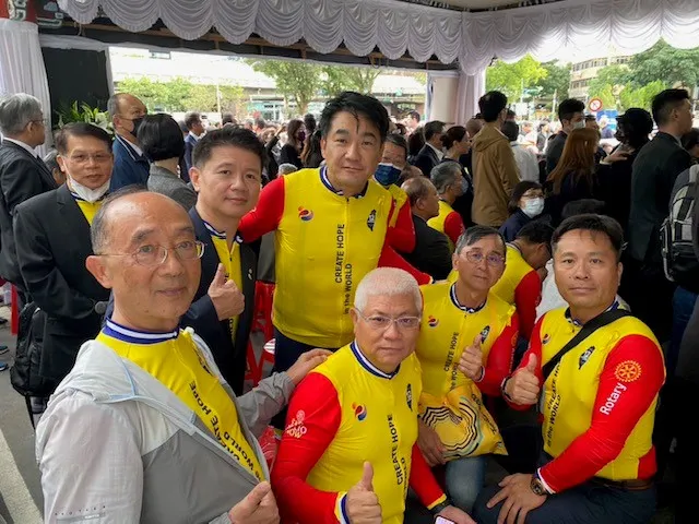 12地區車隊合照，忘了叫隊長回頭