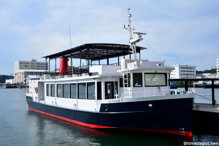 橫須賀軍港巡禮用的遊覽船