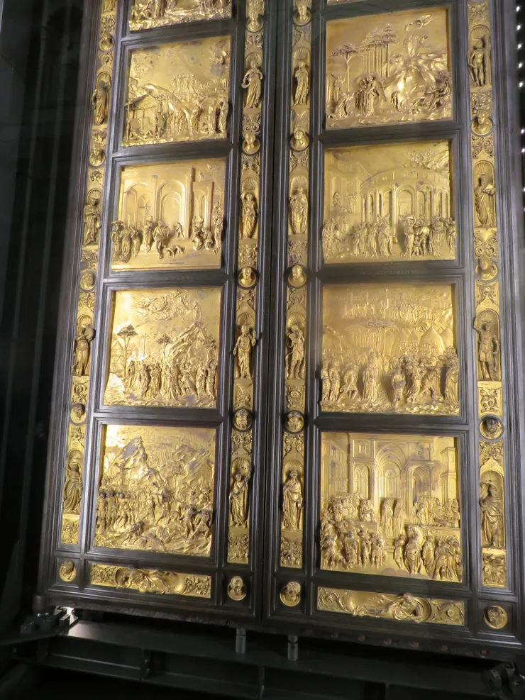 吉貝爾蒂的作品「天堂之 ⾨」是主教座堂博物館，鎮館之寶