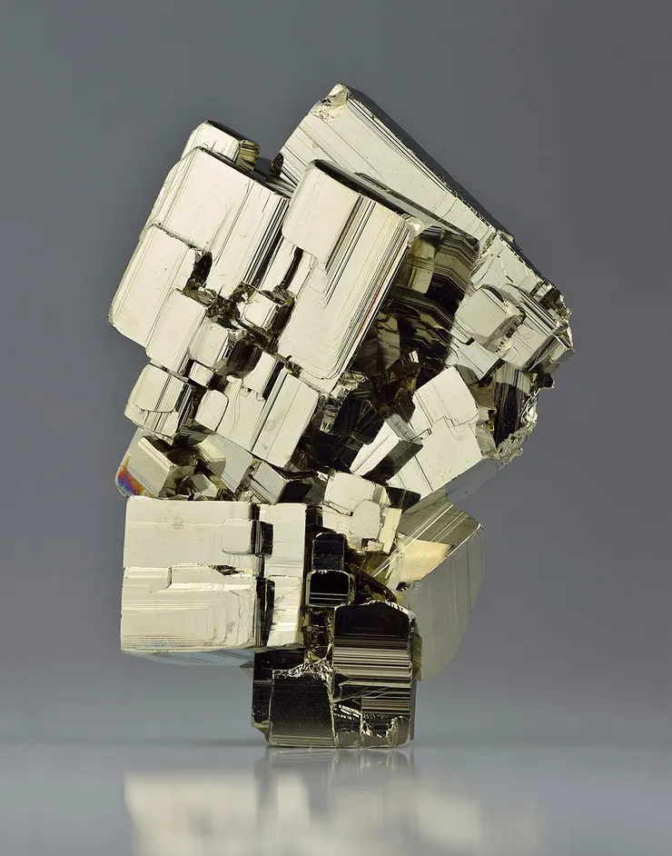 黃鐵礦。由 Ivar Leidus - 自己的作品, CC BY-SA 4.0