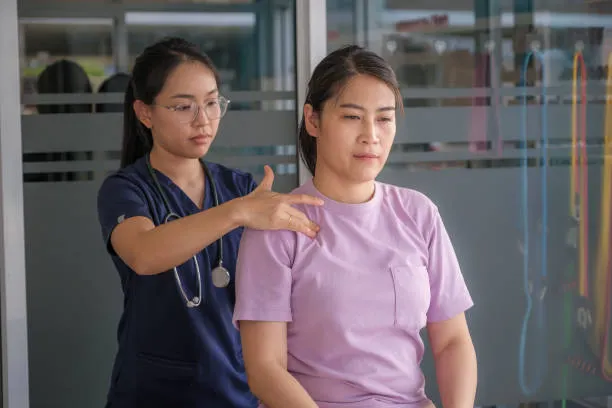 台中物理治療推薦｜元道康復中心｜肩夾擠症候群｜五十肩