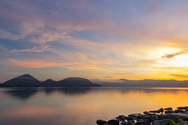 想入這行，多觀察人與自然和科技的互動很重要，培養自己對美的敏銳度也很重要喔！- 攝於日本北海道洞爺湖