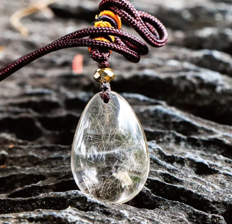 可愛的鈦晶項鍊