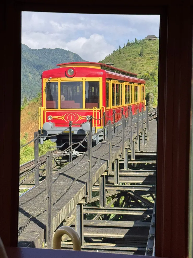 番西邦峰登山火車