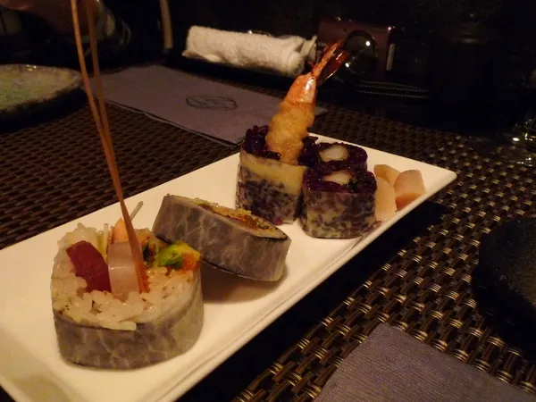 東京忍者餐廳-創意紫米壽司