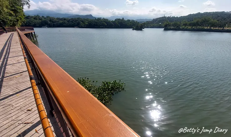 ▲新竹峨眉湖環湖步道-至真段/圖片來源:Betty's Jump Diary