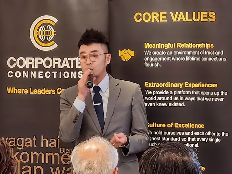 潘偉亷顧問 過去曾於東森集團、日本 Combi 集團和三商集團擔綱重要高階主管。