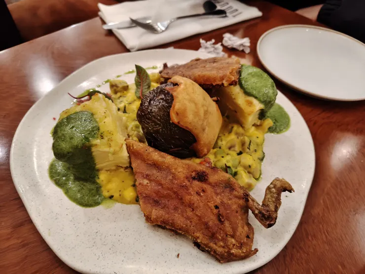 裸裝cuy蠻衝擊的，切好剩腳就好多了