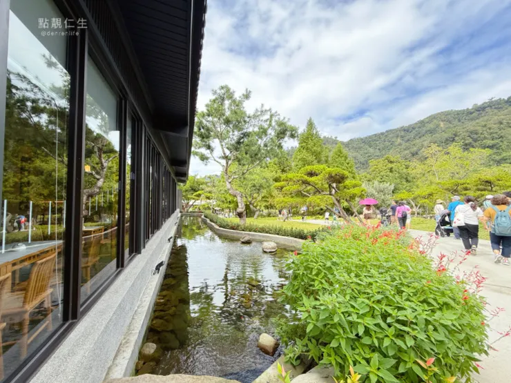餐廳後方景色｜春秋山林