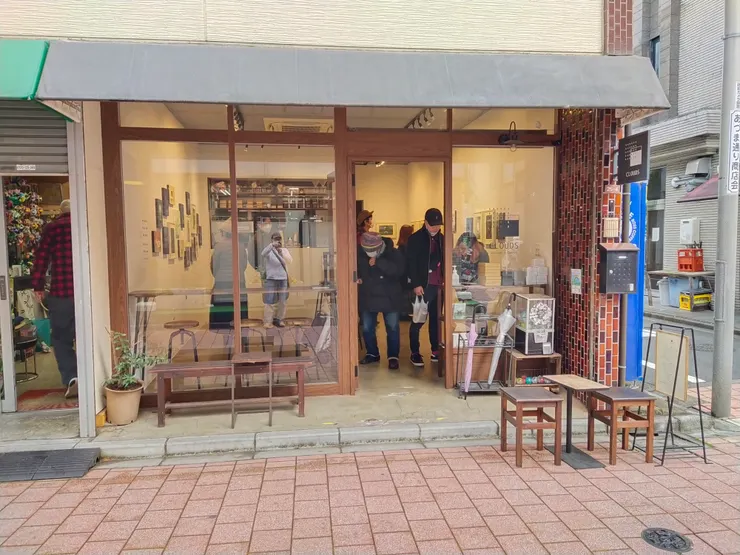 CLOUDS--藝廊與咖啡廳結合