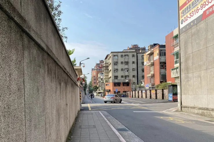 步入信義路三段134巷（2025年3月。筆者拍攝）