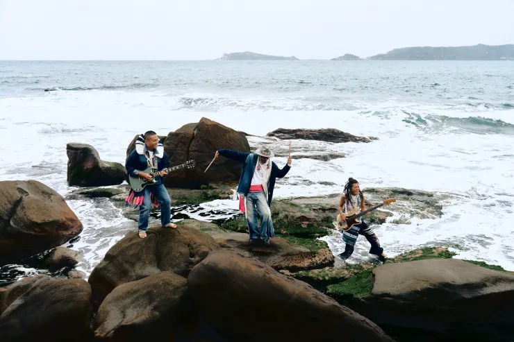 「漂流出口」新專輯《Masonolay i Cepo'》結合「天、地、海」三意象, 將於8月27日(三)數位與實體全球同步發行。 (圖/風潮音樂 提供)