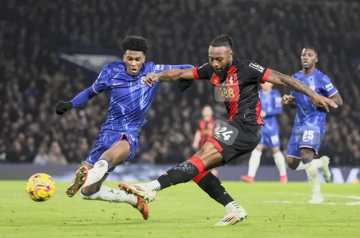 森美奧射入一球助般尼茅夫反超前2:1