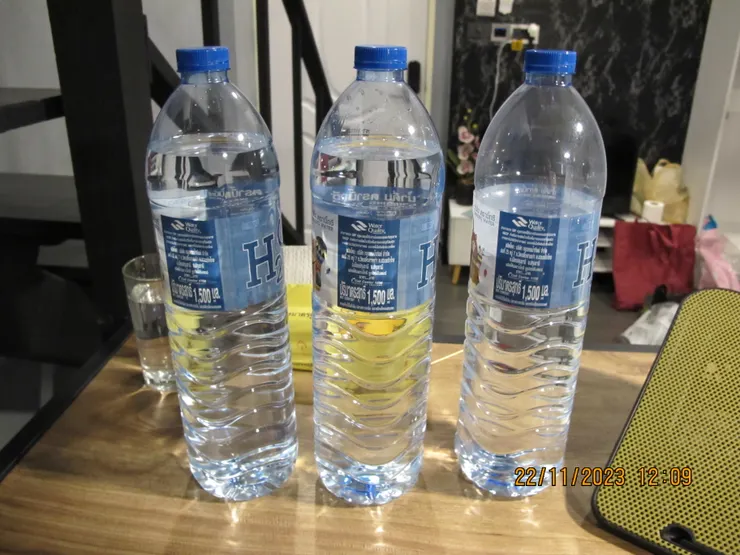 2銖就能在大堂買到這份量的水。雖然很便宜,但常買也是一筆錢,也很麻煩。