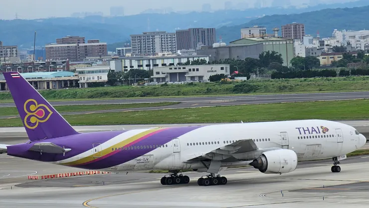 這是泰航的波音B777-200型廣體雙走道客機!