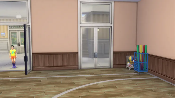 不是每所學校都有兩扇禮堂門，如果門夠大的話只得一扇，看學生數量和進出情況。