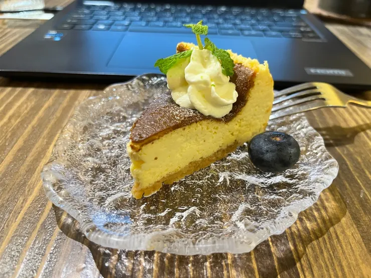 起司蛋糕，表現不錯。