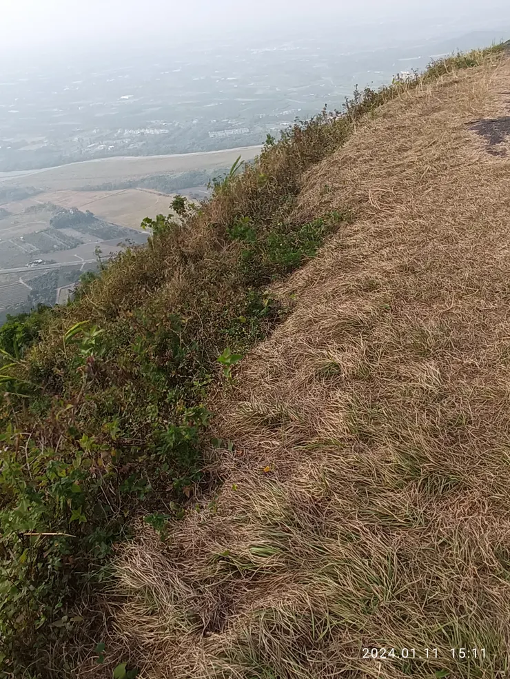 飛行場飛離之斷堐，自拍攝