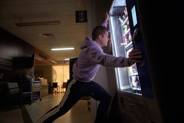 他也算是死於哥哥之手吧