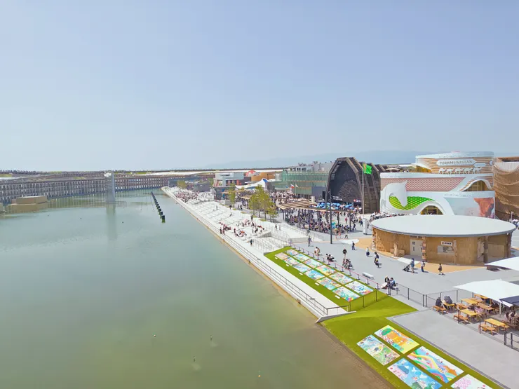 大屋根つながりの海段