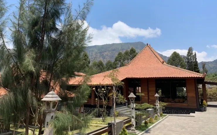 往布羅莫火山路上