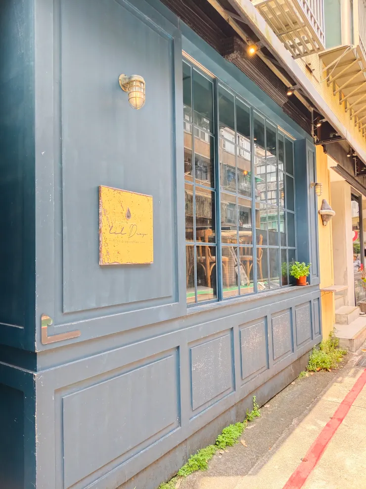 有個不起眼的箭號指示