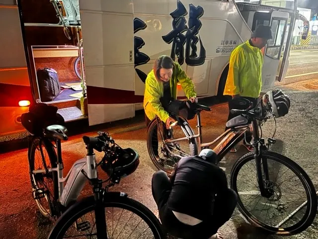 謝謝Bike一路上把大家拆車、組車