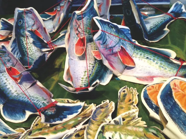 ▲唐唐發的鮮魚攤作品之一。（陳秋華 提供）