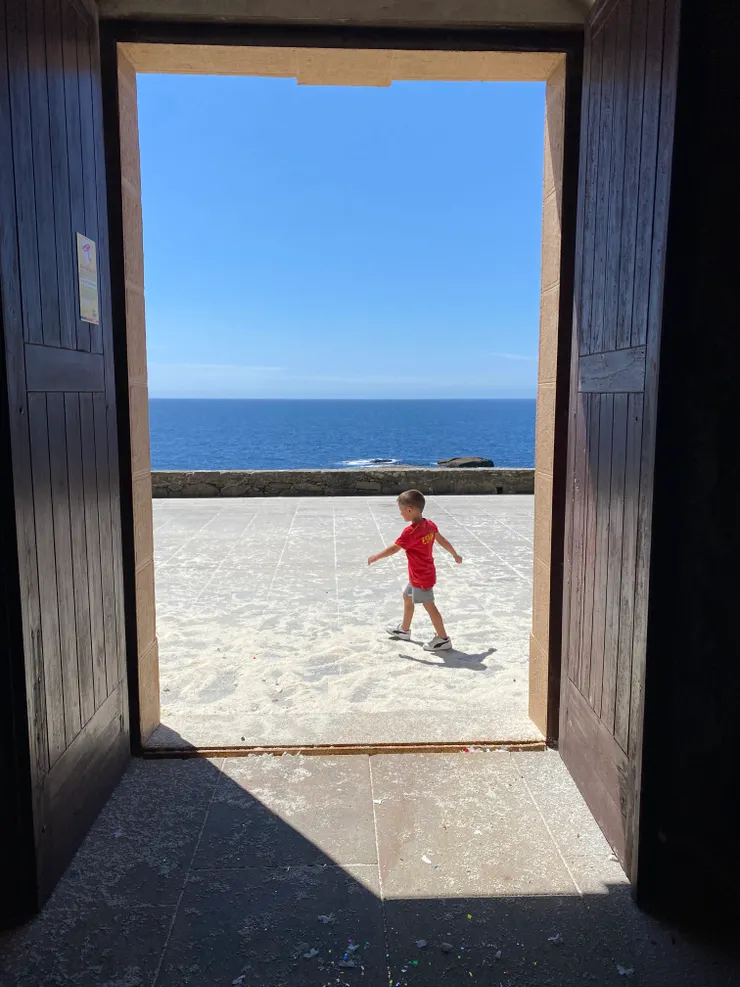 我相信來到這裡，可以聽著海聲整理一下這些日子的回憶，與自己的思緒，是再好不過的選擇。