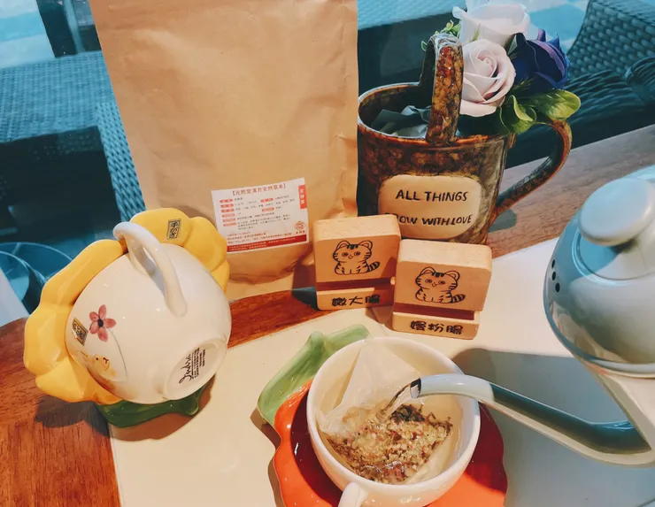 沖泡方式：用熱水 500-600CC沖泡，約莫3分鐘，散發出茶色即可飲用。