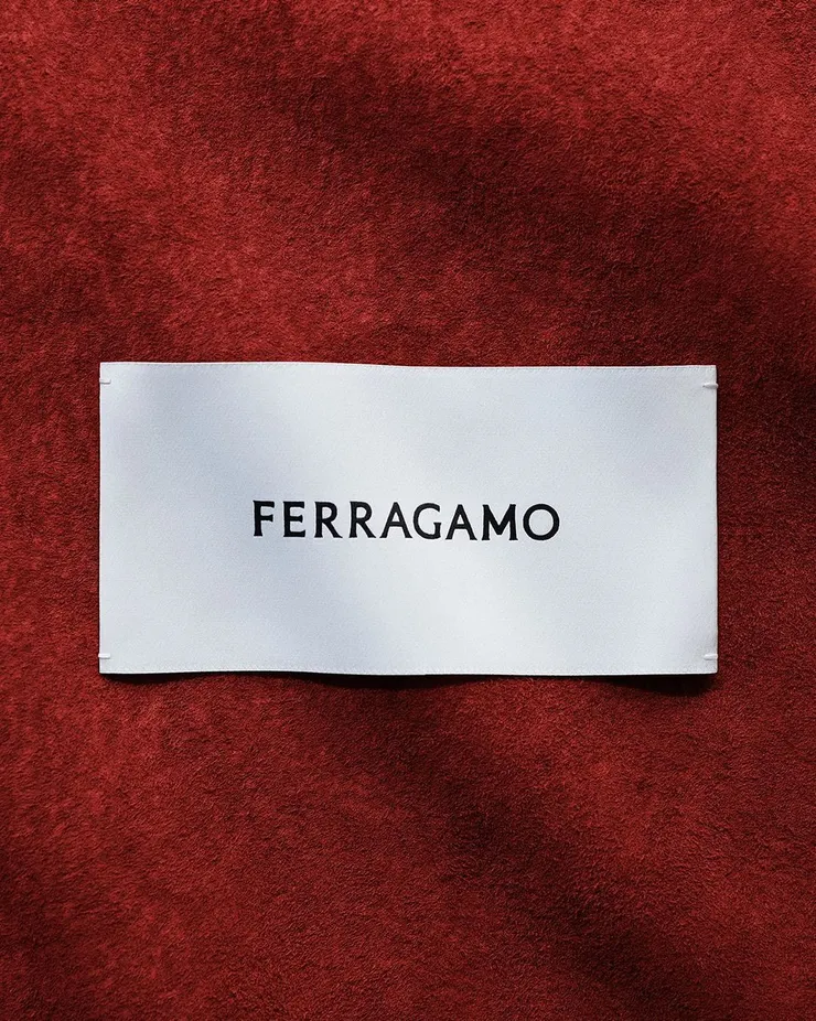 FERRAGAMO 全新 logo 布標。Source: Ferragamo
