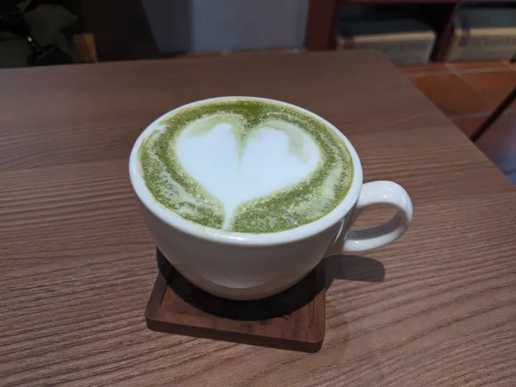 滑順香甜的小山園抹茶拿鐵