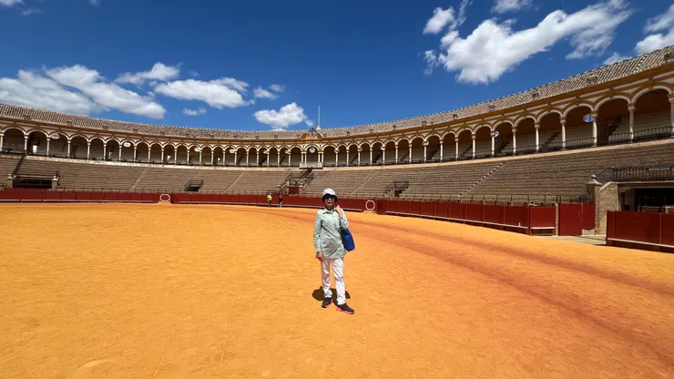 有屋簷的看台區視野會受限